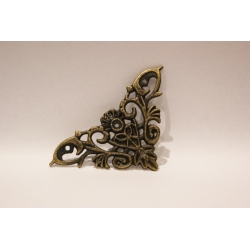 Narożnik 4,5x4,5cm metalowy , bok  4,5x4,5 cm  C411/CM  , CENA  dotyczy 1szt  / okucia metalowe  do pudełek